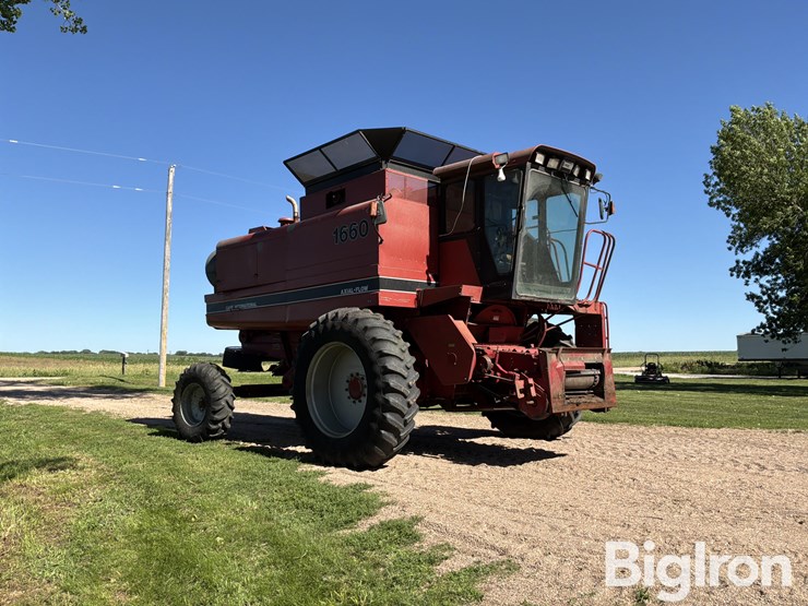 1989-case-ih-1660-image-3