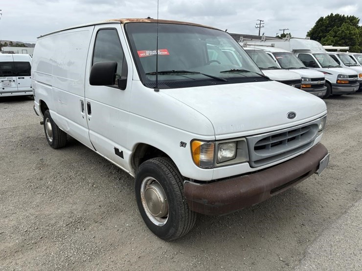 2001-ford-e250-image-2
