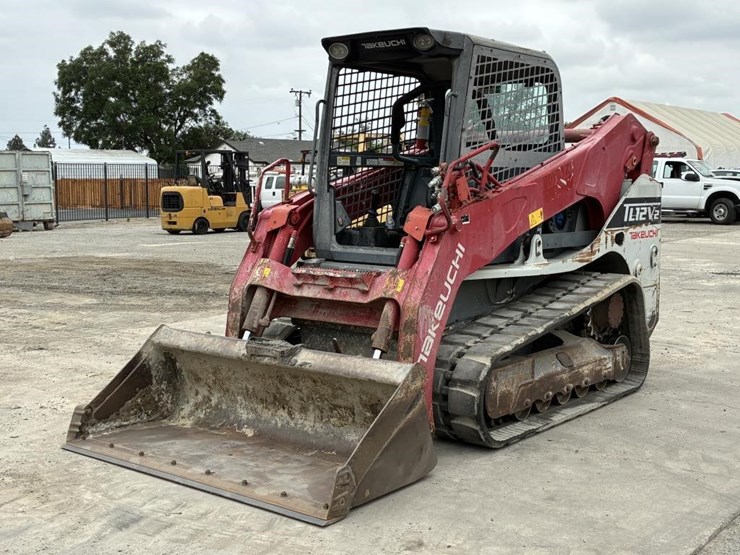 2019-takeuchi-tl12-image-1