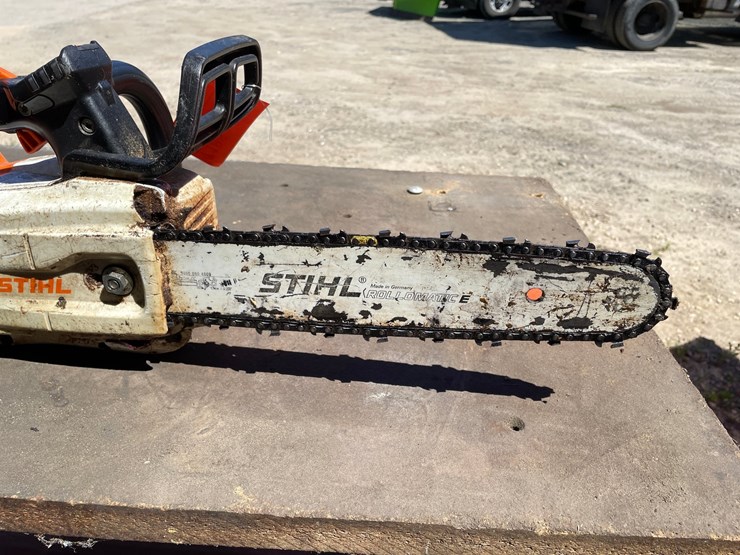 #7185-•-(2)-stihl-electric-chainsaws-image-15