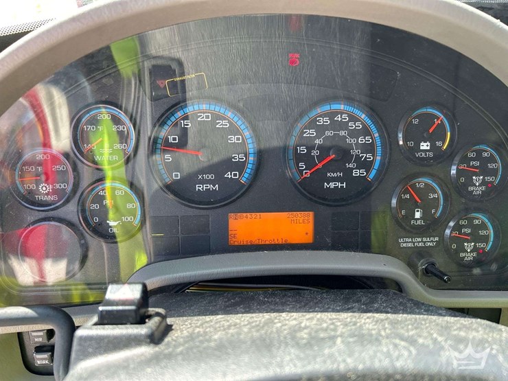 2011-international-durastar-4400-image-10