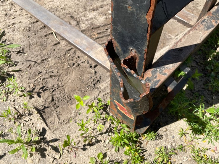 #7111-•-set-of-pallet-forks-image-9