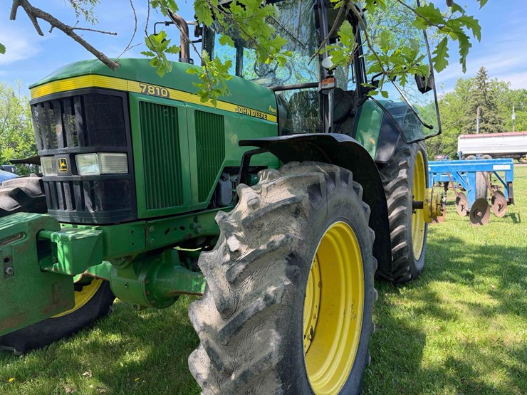 john-deere-7810-image-1