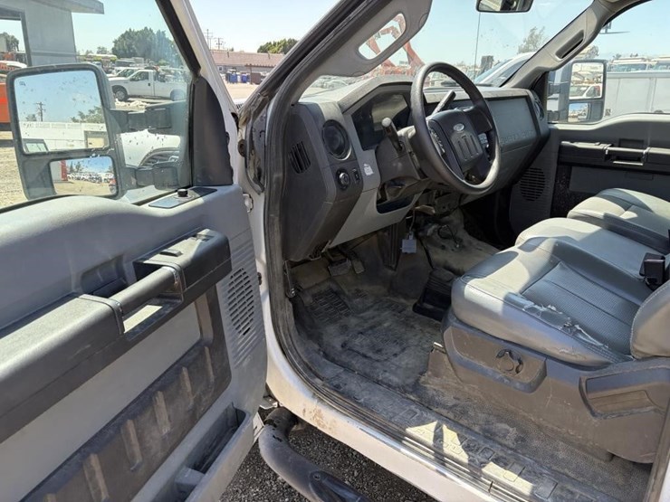 2011-ford-f250-image-12