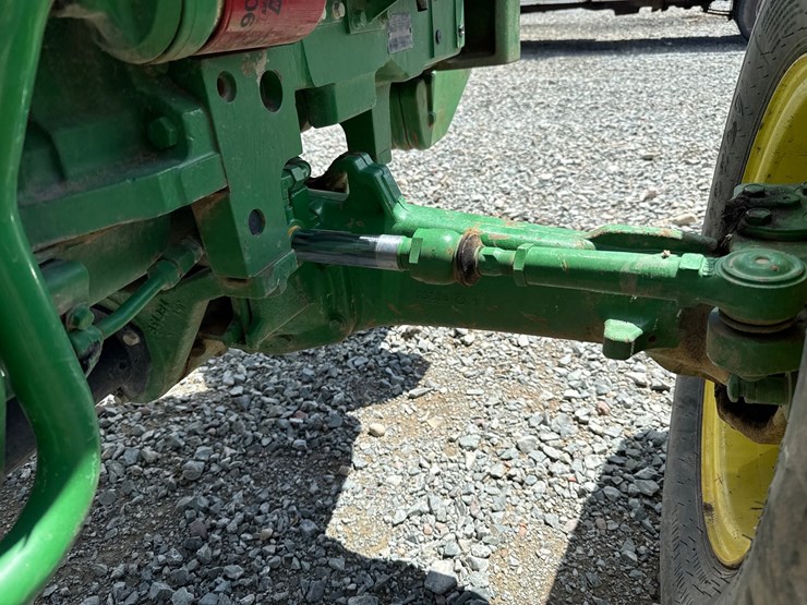 2018-john-deere-5065e-image-15
