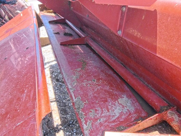 hesston-8550s-image-87