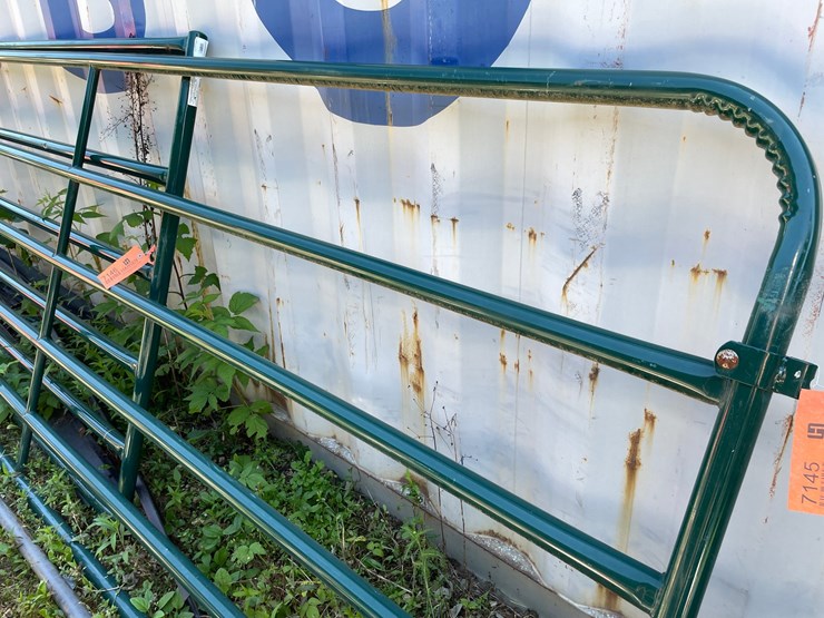 #7145-•-metal-livestock-gate-image-1