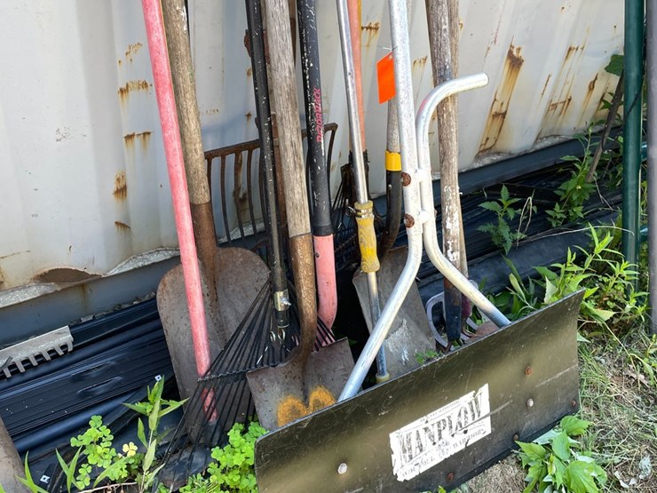 #7147-•-handled-tools-image-2