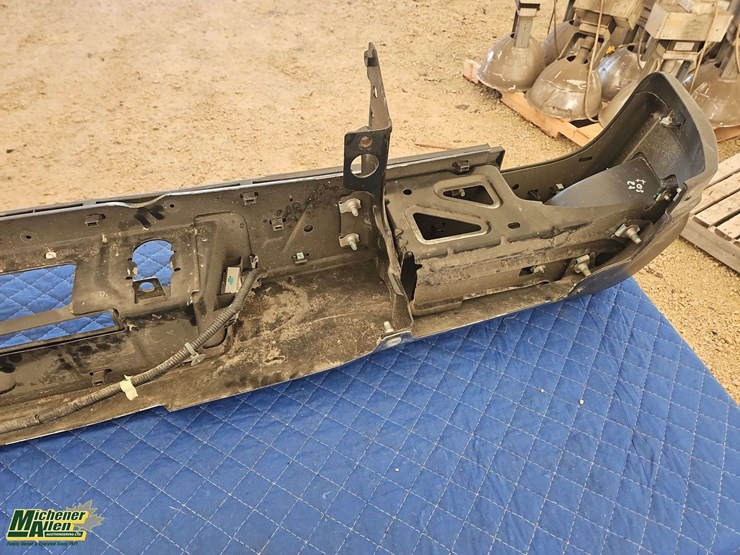 chevrolet-silverado-rear-bumper-3rd-generation-image-6