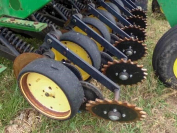john-deere-750-image-12