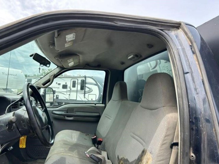 2002-ford-f550-image-22