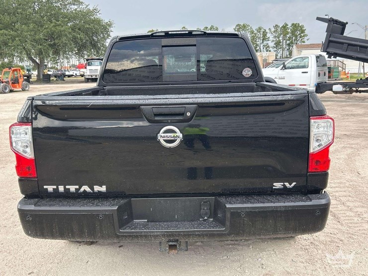 2017-nissan-titan-image-26