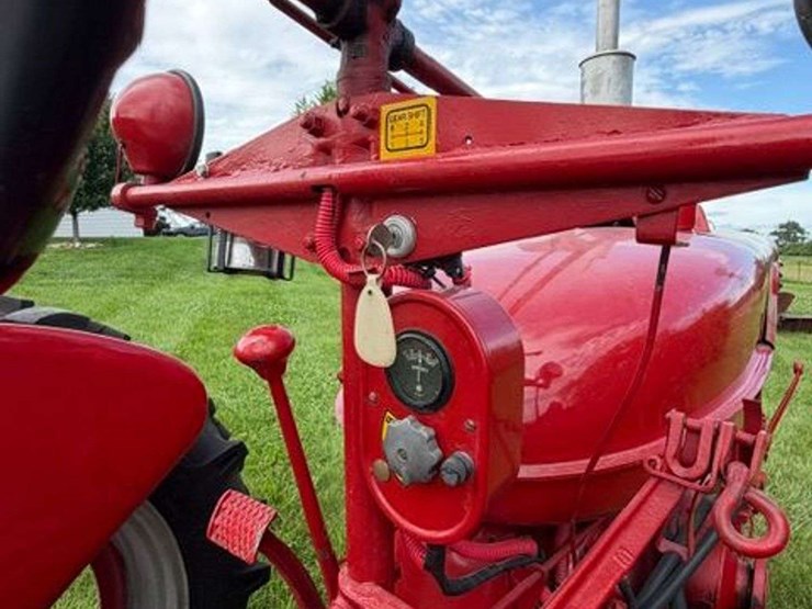 1945-farmall-m-image-27