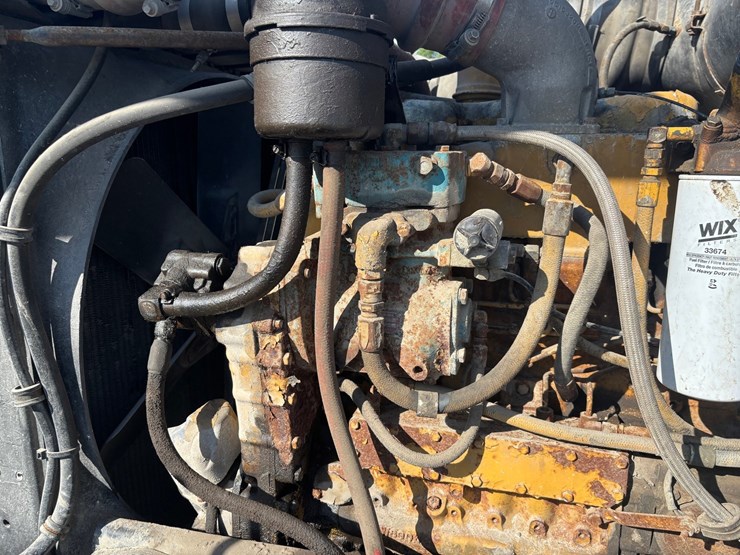 1988-peterbilt-377-image-40