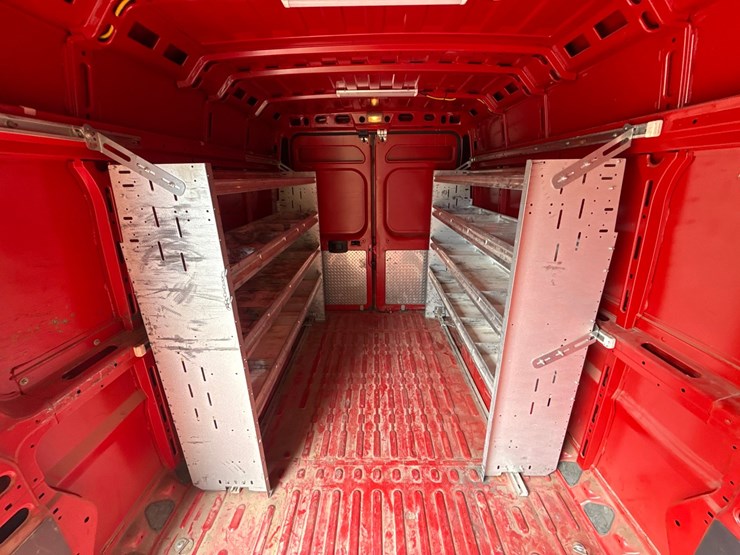 2015-dodge-ram-van-image-31