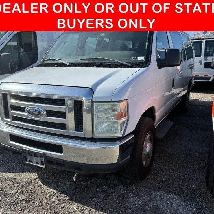2013 FORD E350 SD
