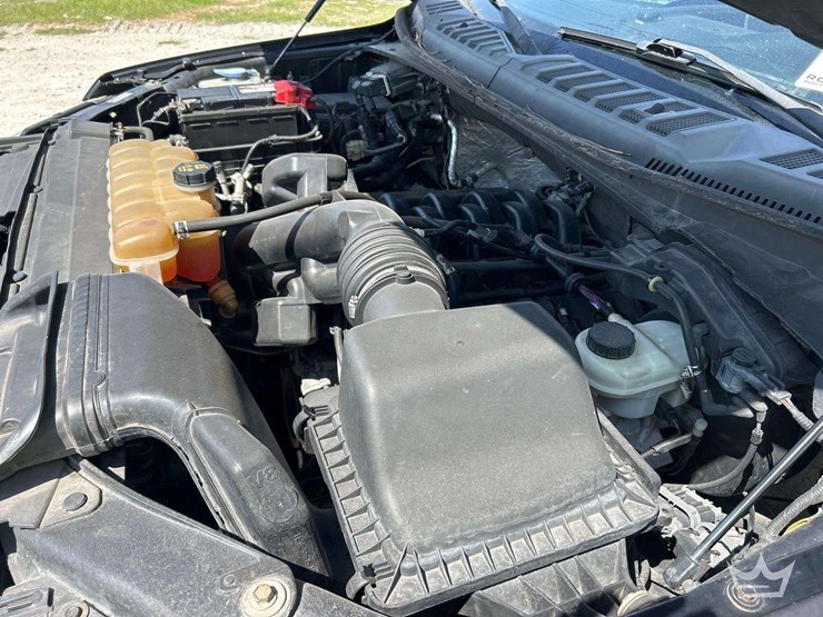 2016-ford-f150-image-8