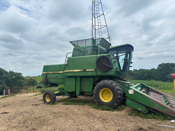 john-deere-6620-titan-ii-image-1