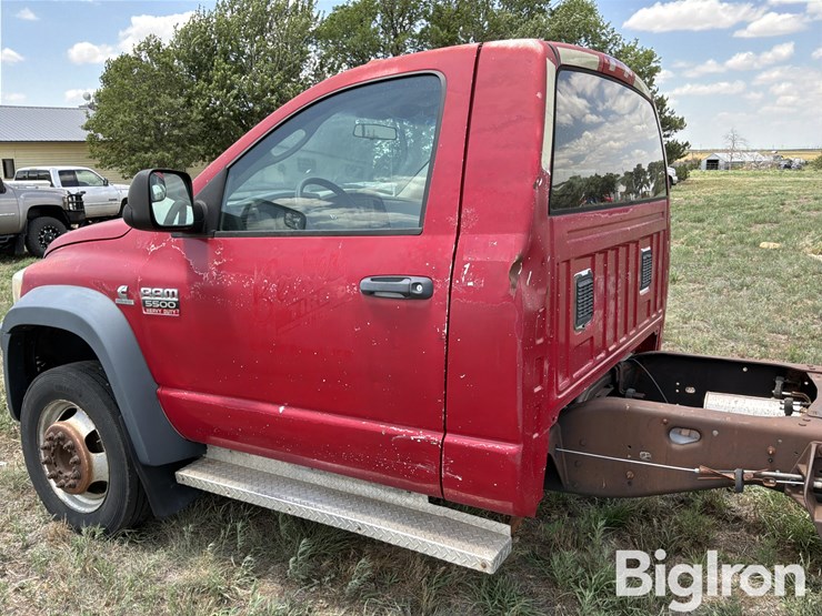 2009-dodge-ram-5500-image-9