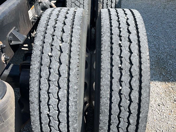 2022-kenworth-t680-image-9