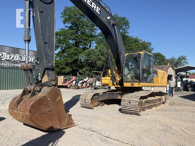 2013-deere-350g-lc-image-8