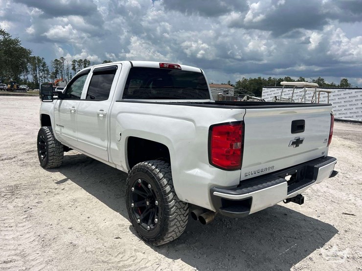 2018-chevrolet-silverado-1500-image-4