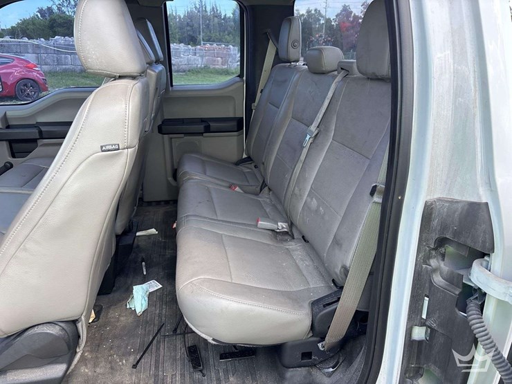 2017-ford-f150-image-23