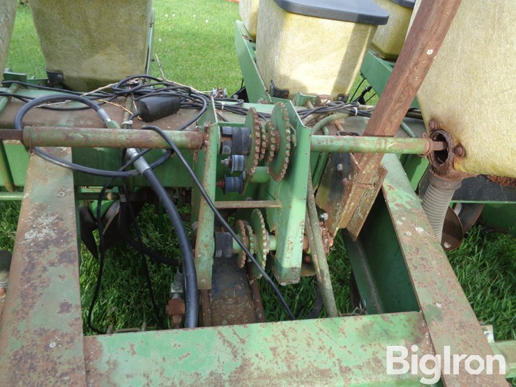 john-deere-7000-image-12