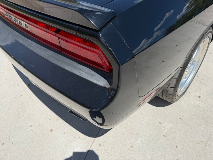 #1465-•-2013-dodge-challenger-sxt-image-30