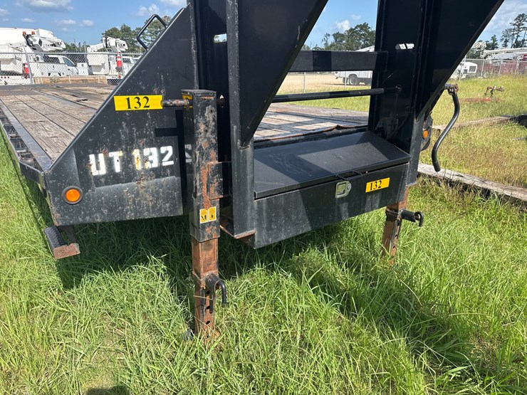 #3630-•-2021-big-tex-30ft-gooseneck-trailer-image-4