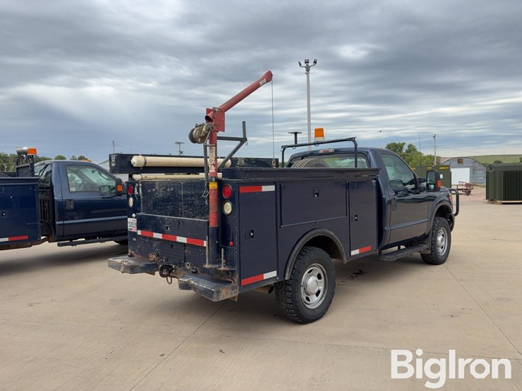 2016-ford-f350-xl-image-5
