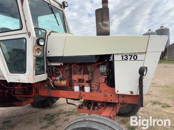 1975-case-1370-2wd-tractor-image-15