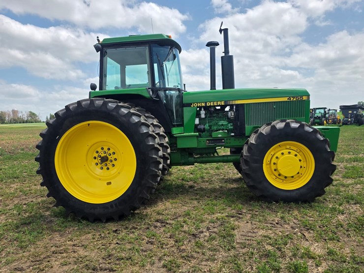 john-deere-4755-image-10