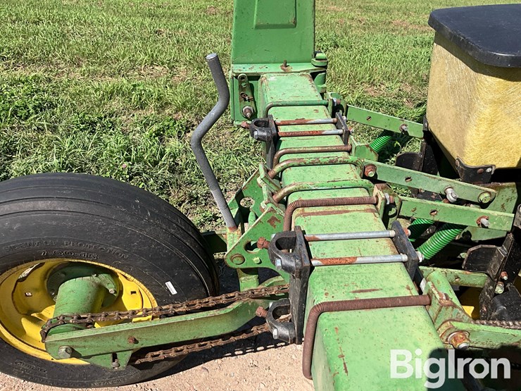 john-deere-7300-image-19
