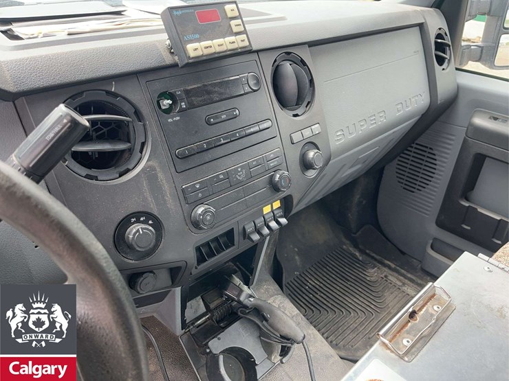 2015-ford-f550-image-15