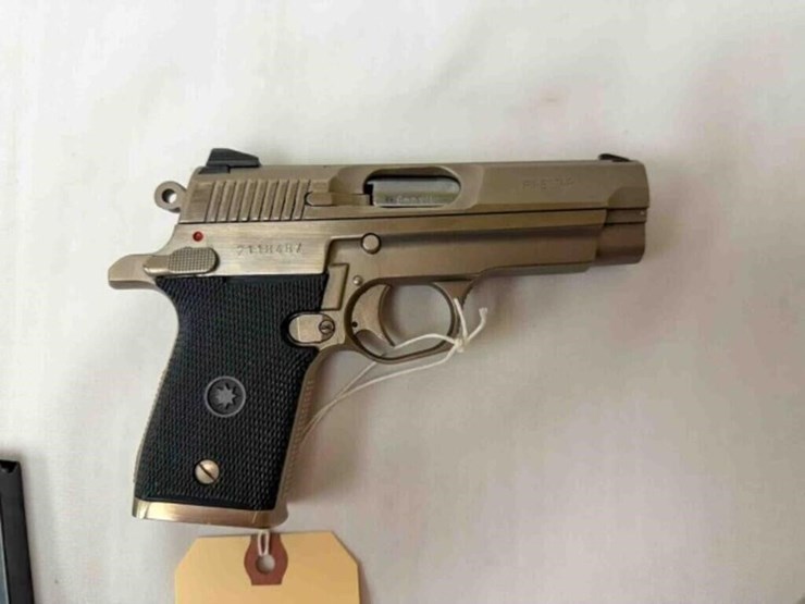 interarms-star-pistol-image-9