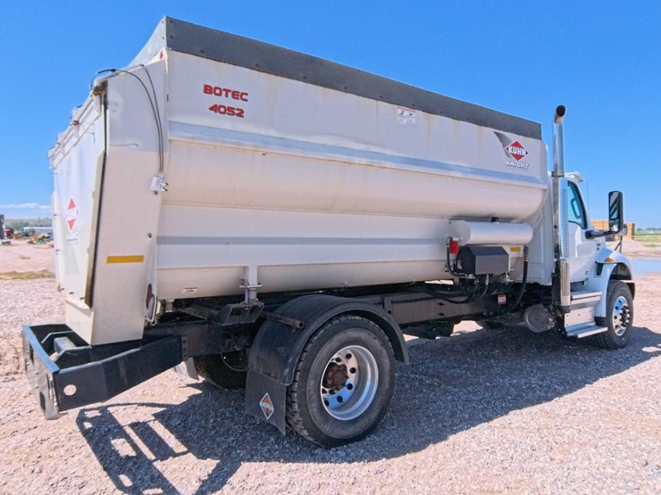 2022-kuhn-knight-4052-image-5