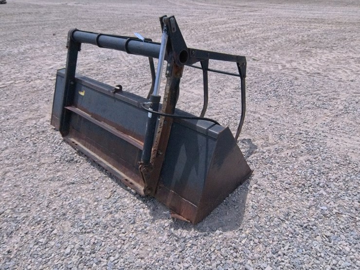 #2053-•-96-inch-bucket-with-grapple-image-4