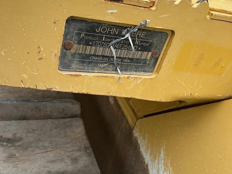 2014-deere-750k-xlt-image-22
