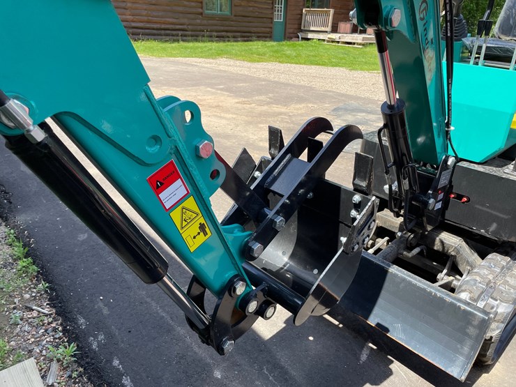 #6074-•-agt-mini-excavator-mh12rx-image-5