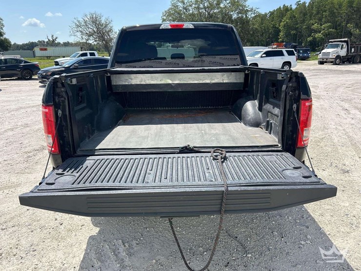 2016-ford-f150-image-18