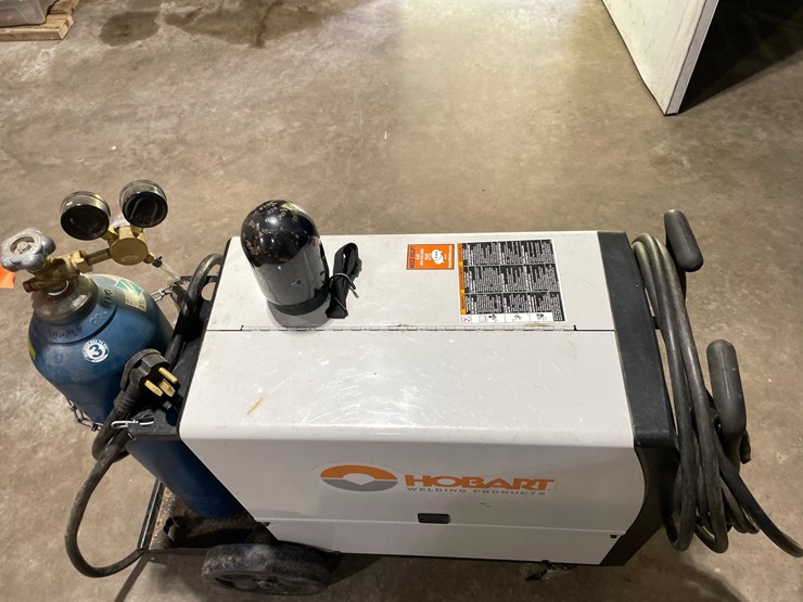 #7108-•-hobart-iron-man-240-wire-feed-welder-image-8