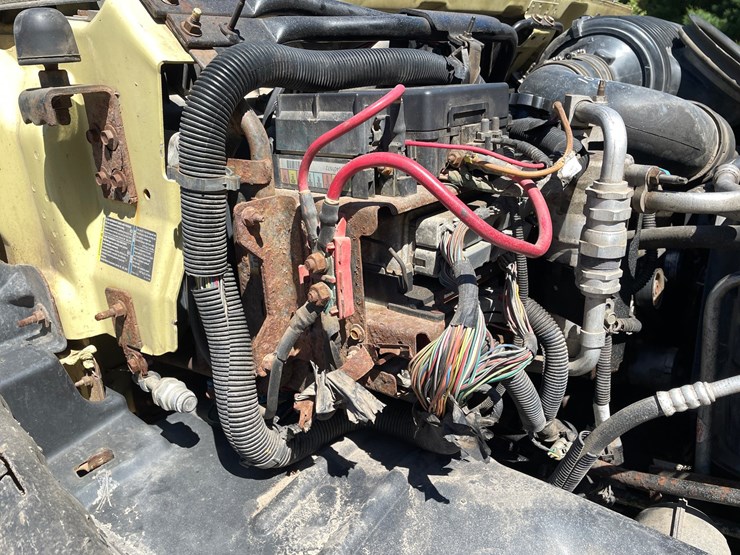 #7099-•-2005-gmc-c5500-with-alum-line-aluminum-dump-box-(wi-title-in-delay)-image-45
