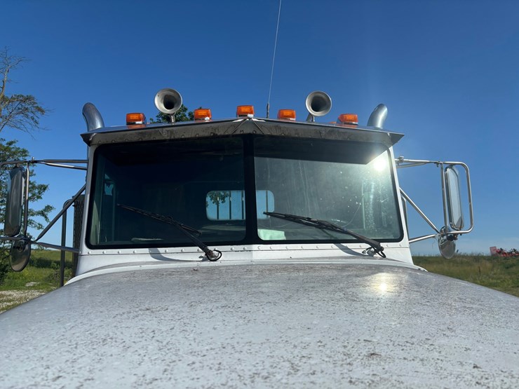 1988-peterbilt-377-image-20