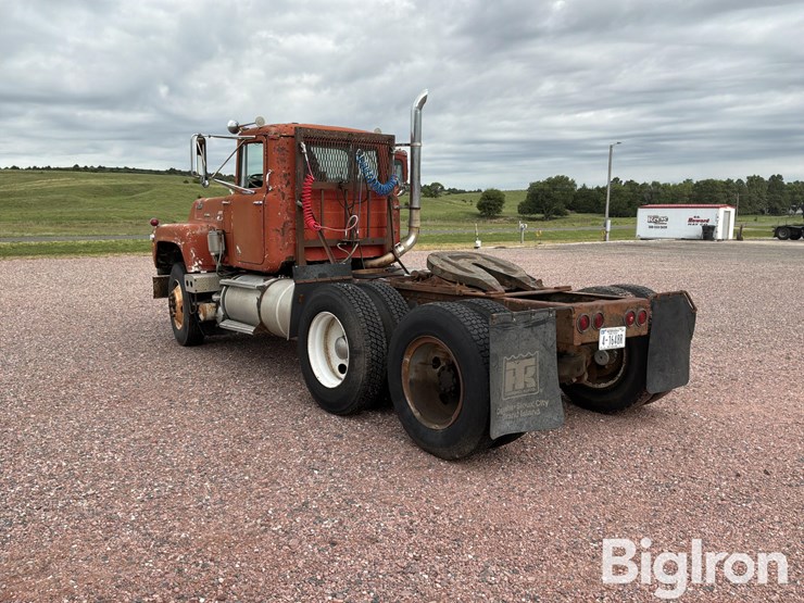 1970-mack-rs700l-image-7