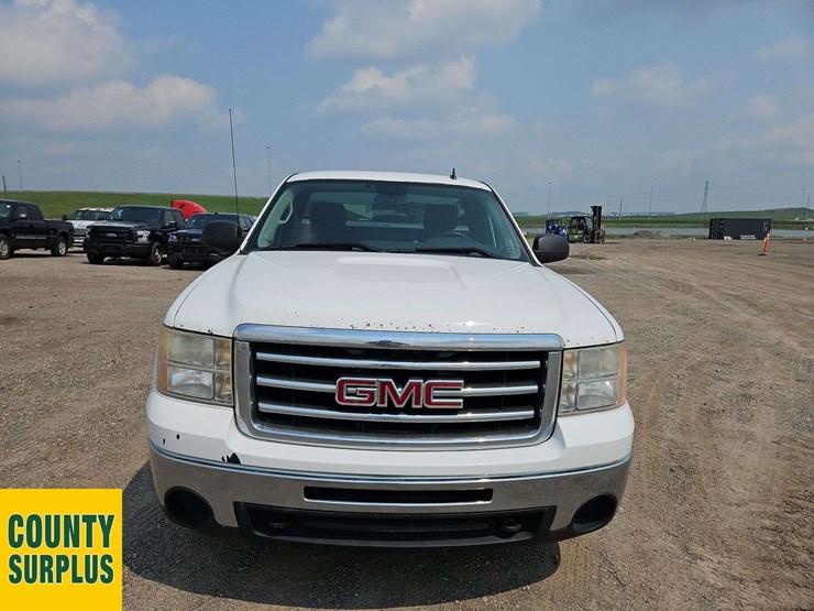 2013-gmc-sierra-1500-image-8