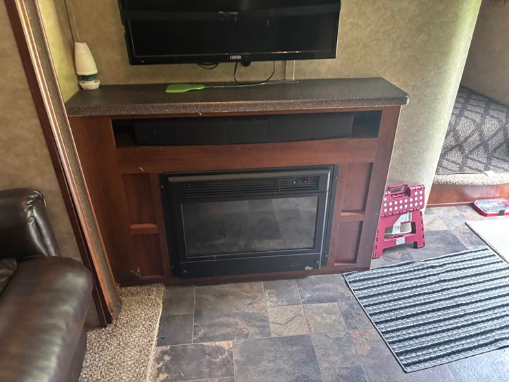 #2231-•-2014-crusader-335-5th-wheel-camper-image-55