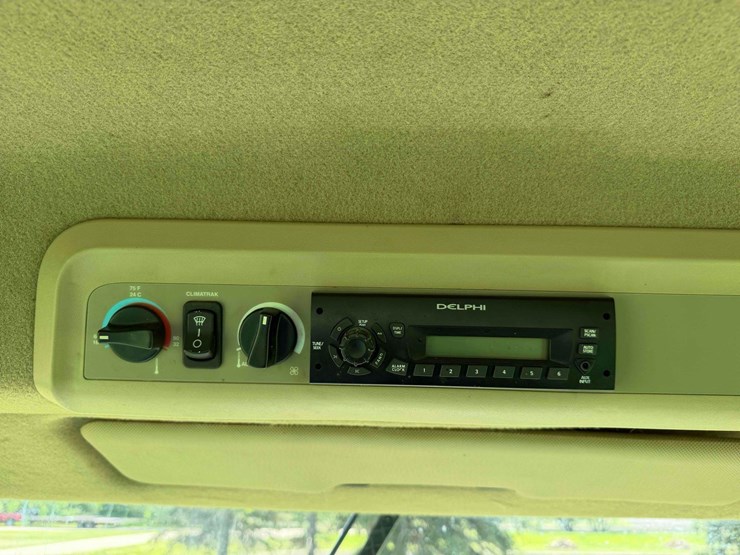 2008-john-deere-9670-sts-image-33