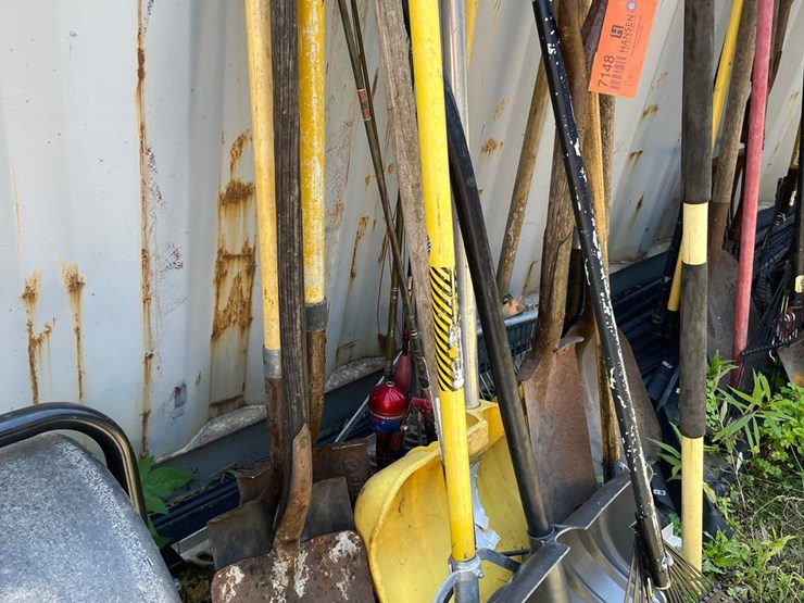 #7148-•-handled-tools-image-2