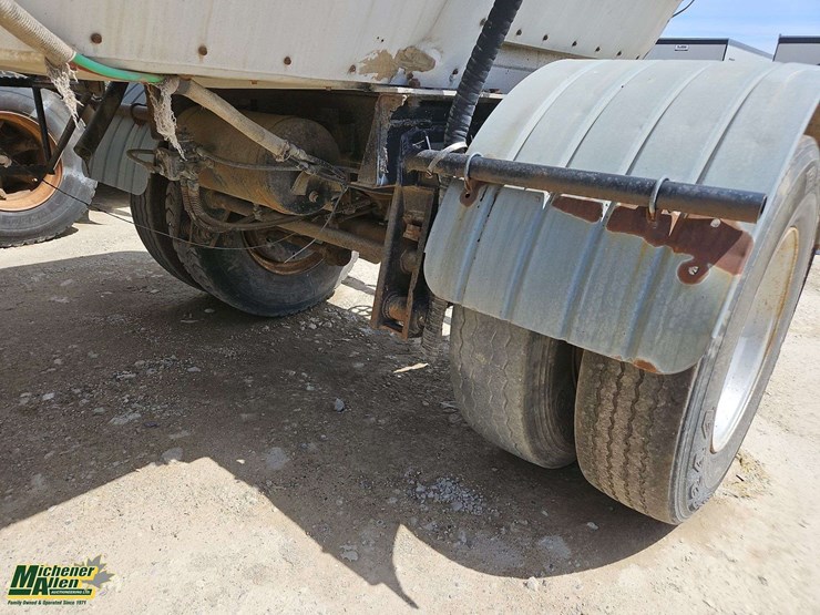 pup-tank-trailer-image-9